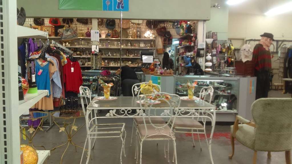Veterans Thrift Store in 1190 S Garey Ave, Pomona, CA 91766, USA