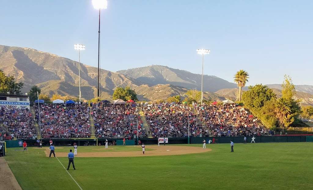 Little League Baseball | 6707 Little League Dr, San Bernardino, CA 92407, USA | Phone: (909) 887-6444