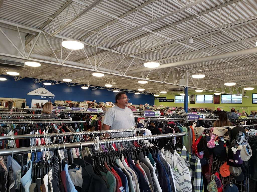 Goodwill Store | 193 Avon Village Dr, Avon, IN 46123, USA | Phone: (317) 271-6317