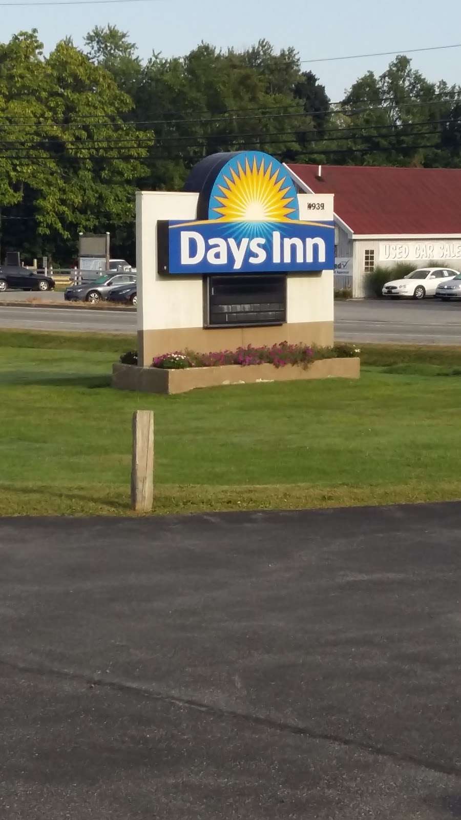 Days Inn by Wyndham Middletown | 4939 NY-17M, New Hampton, NY 10958, USA | Phone: (845) 374-2411