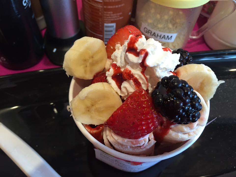 Yofresh Yogurt Cafe | 4642 Broadway, Allentown, PA 18104, USA | Phone: (484) 866-6464