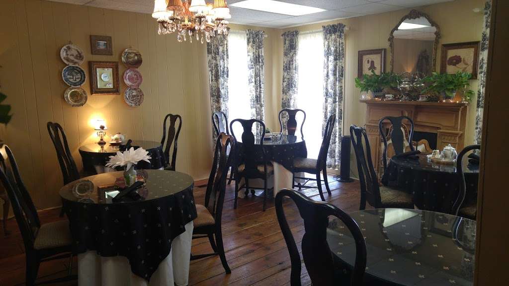 Greenwood Country Tearoom | 502 W Main St, Greenwood, MO 64034, USA | Phone: (816) 537-8434