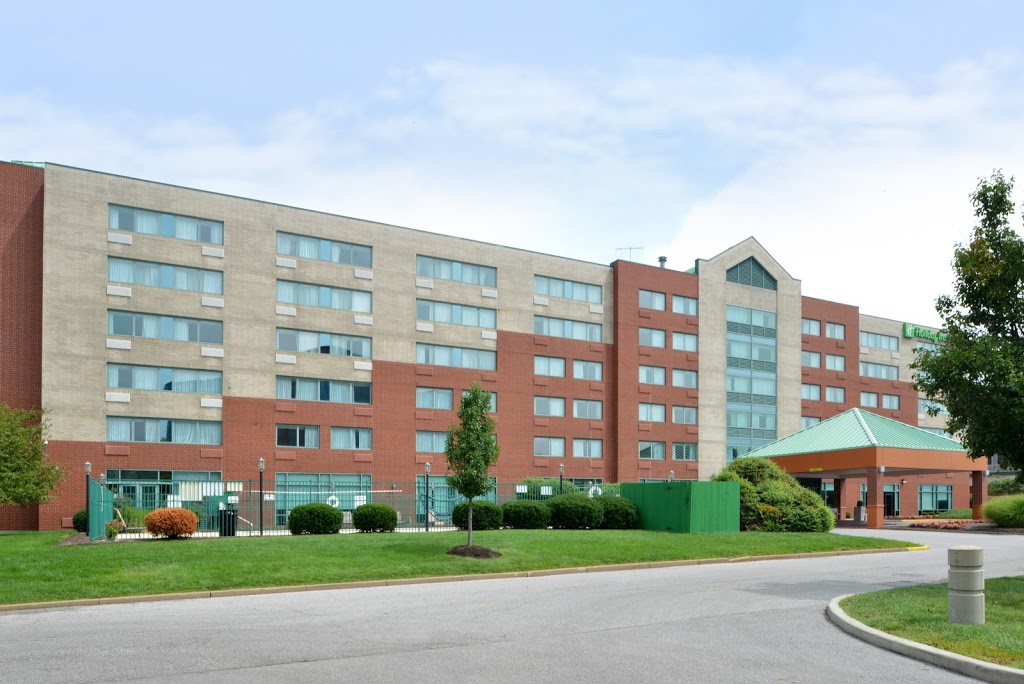 Elimwood Hotel | 13735 Riverport Dr, Maryland Heights, MO 63043, USA | Phone: (314) 298-3400