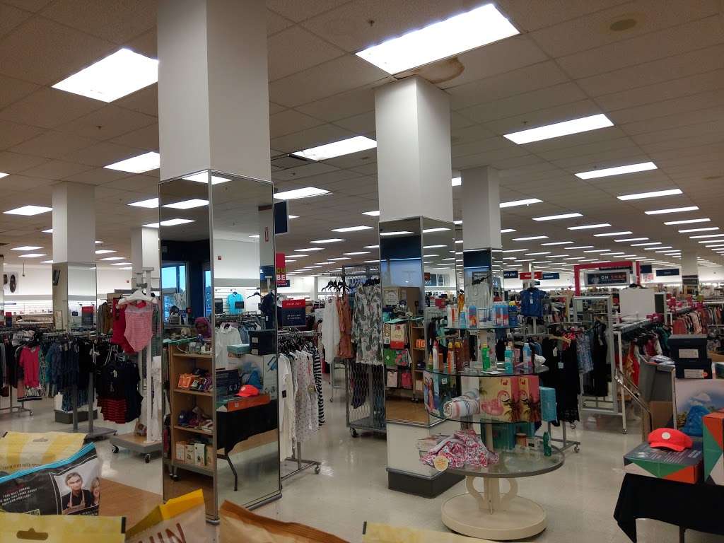 Marshalls | 600 Hempstead Turnpike, Elmont, NY 11003, USA | Phone: (516) 354-4475