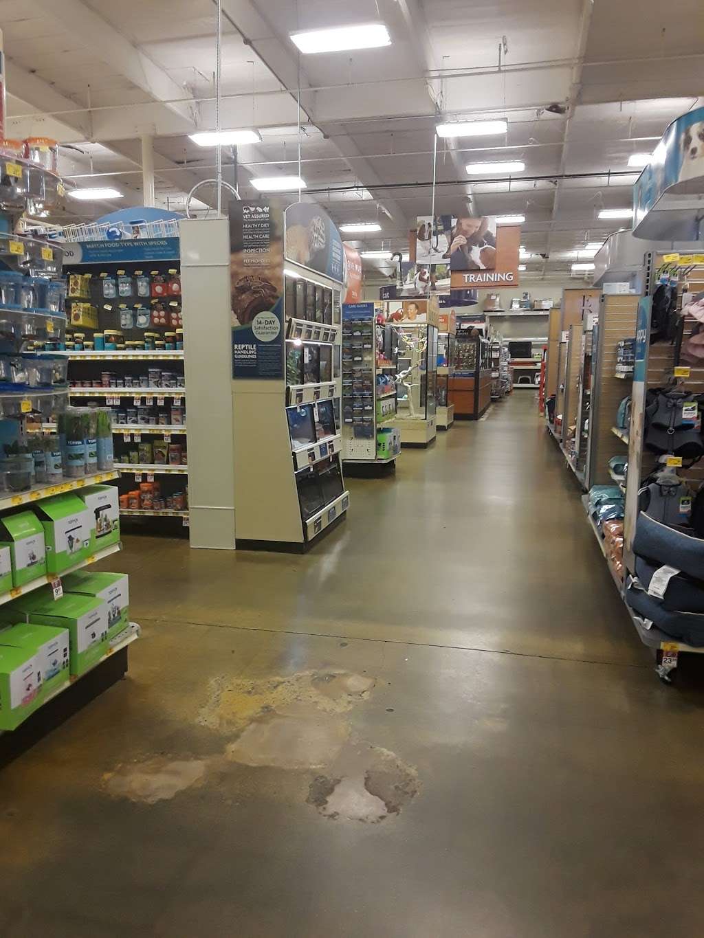 PetSmart | 2828 Campus Pkwy, Riverside, CA 92507, USA | Phone: (951) 653-8482