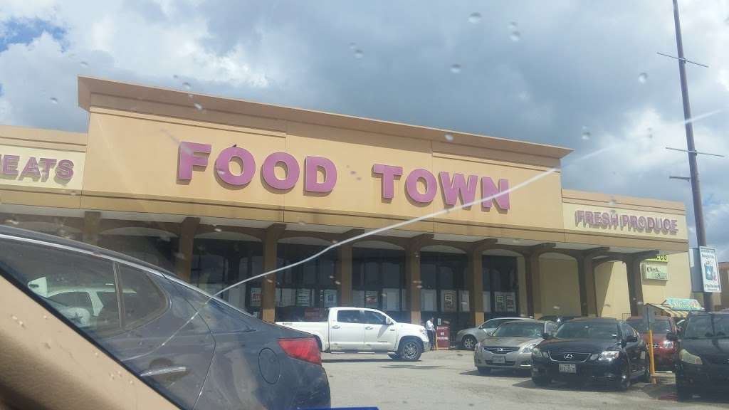 Food Town | 5 Uvalde Rd, Houston, TX 77015, USA | Phone: (713) 451-1355