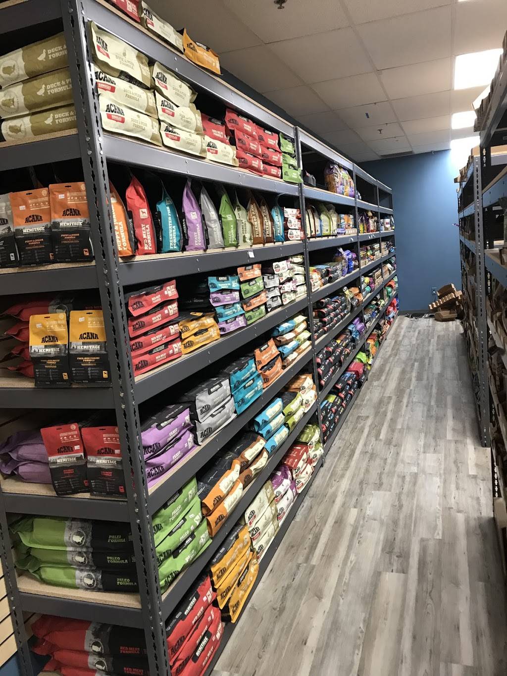 Dog Supplies Outlet Centennial | 6440 Sky Pointe Dr #130, Las Vegas, NV 89131, USA | Phone: (702) 201-1395