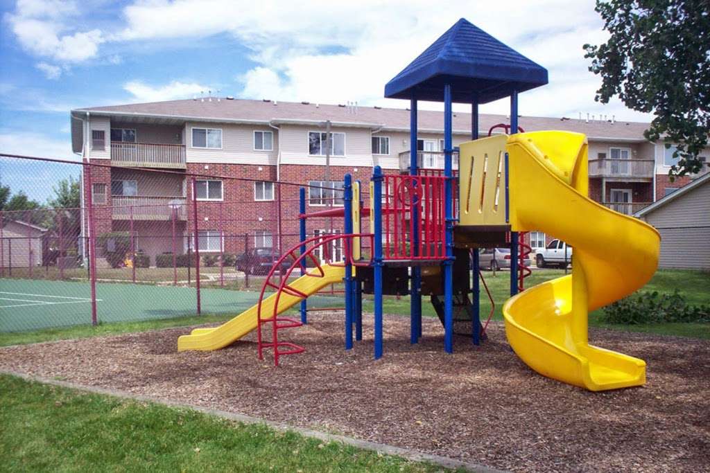 Northgate Apartments | 2330 Samson Way, Waukegan, IL 60087, USA | Phone: (847) 623-0800