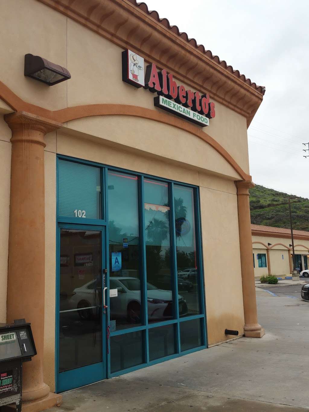 Albertos Mexican Food | 4077 University Pkwy #102, San Bernardino, CA 92407, USA | Phone: (909) 887-0132