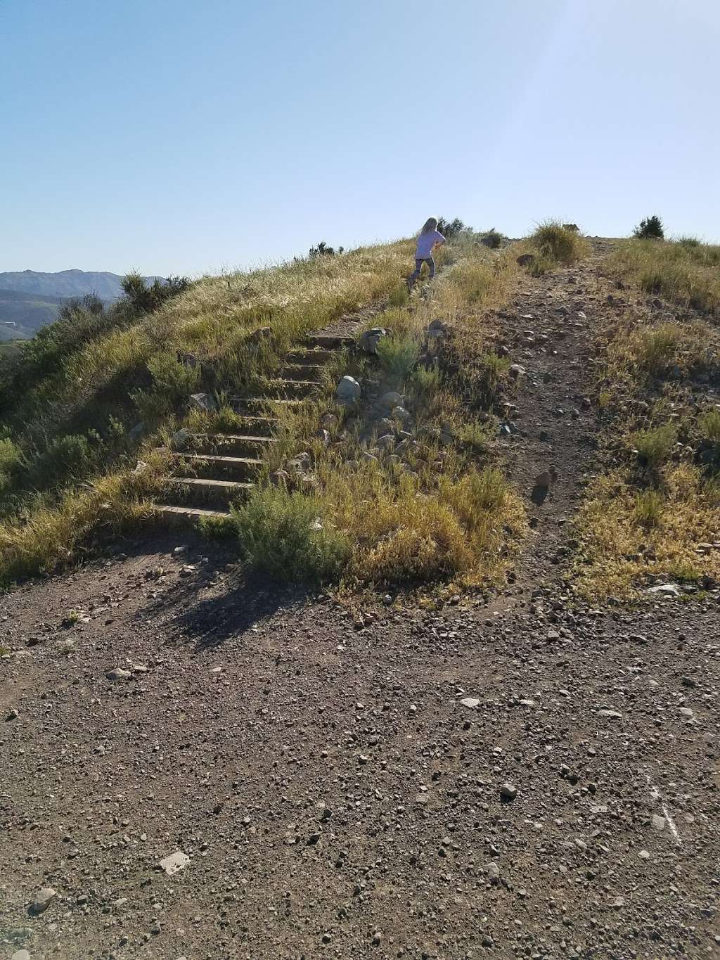 Edison Trail Bench | Thousand Oaks, CA 91361, USA