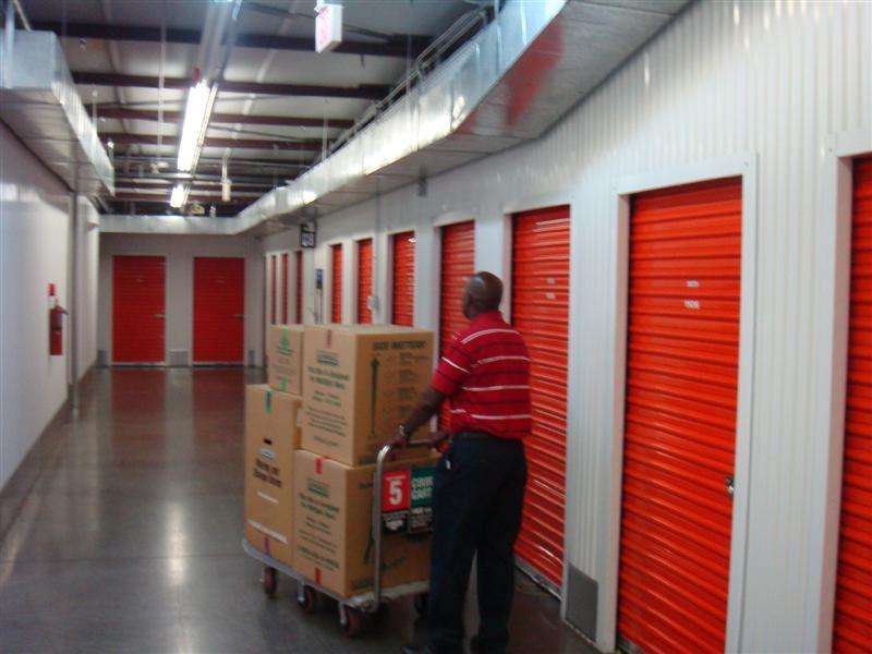 U-Haul Moving & Storage at College Dr | 989 S Boulder Hwy, Henderson, NV 89015, USA | Phone: (702) 568-6797