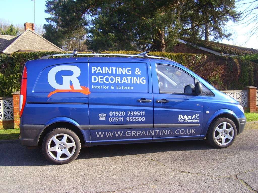 G R Painting and Decorating | 26 Dellfield, Wadesmill, Ware SG12 0TB, UK | Phone: 01920 352003