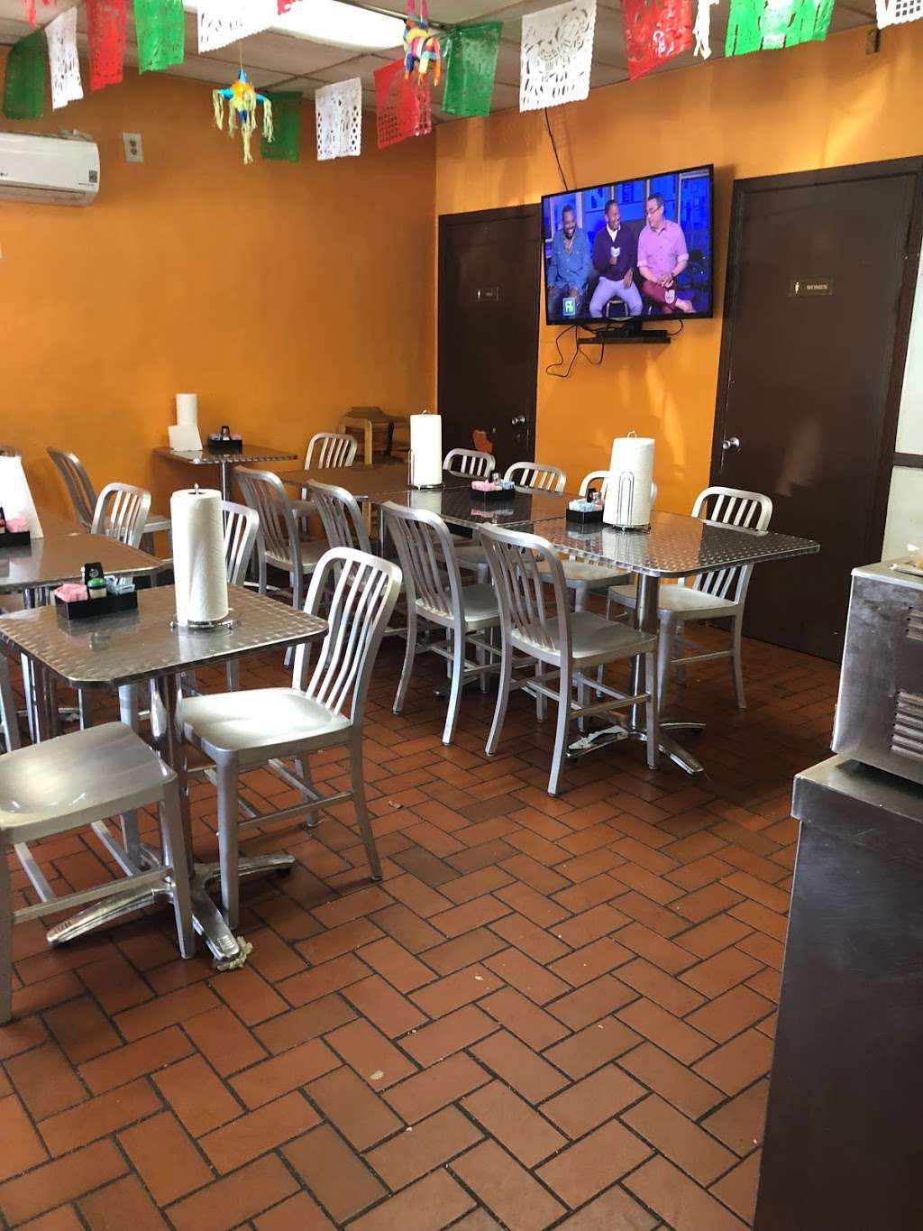 Mucho Mexico Restaurant | 1310 Wayside Dr, Houston, TX 77020, USA | Phone: (713) 670-0928