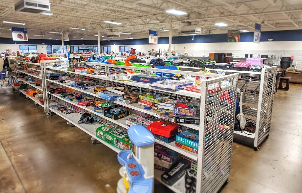 Goodwill Store - Cooper | 7351 S Cooper St, Arlington, TX 76001 | Phone: (817) 465-4500