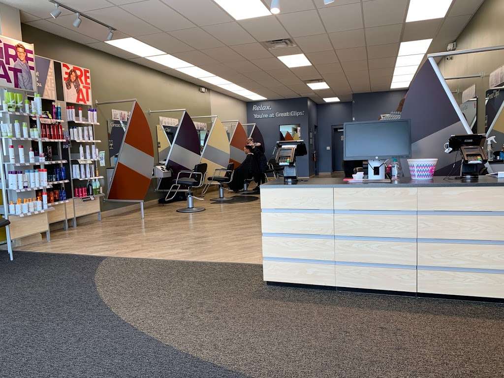 Great Clips | Wigwam Center, 126 N Stephanie St Ste 100, Henderson, NV 89074, USA | Phone: (702) 909-7800