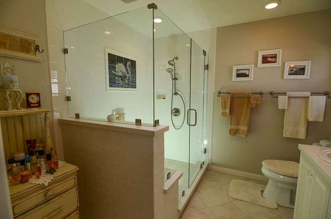 Master Shower Doors | 1712 Ogletown Rd, Newark, DE 19711 | Phone: (302) 368-7888