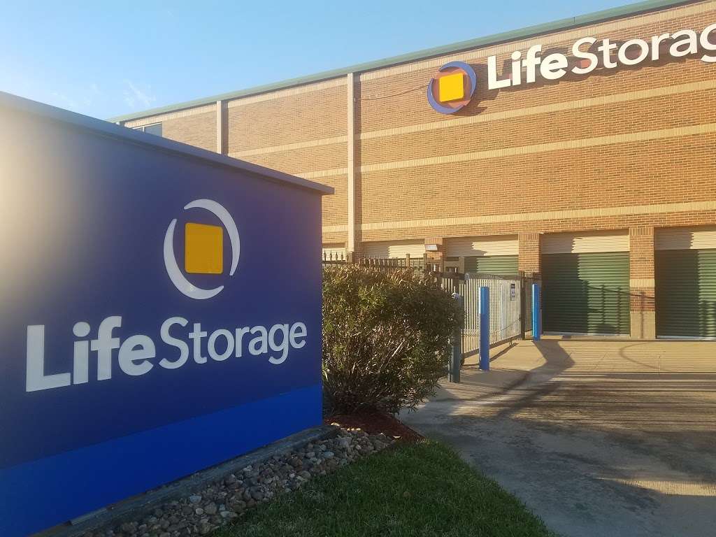 Life Storage | 5960 W Main St, League City, TX 77573, USA | Phone: (281) 725-6438