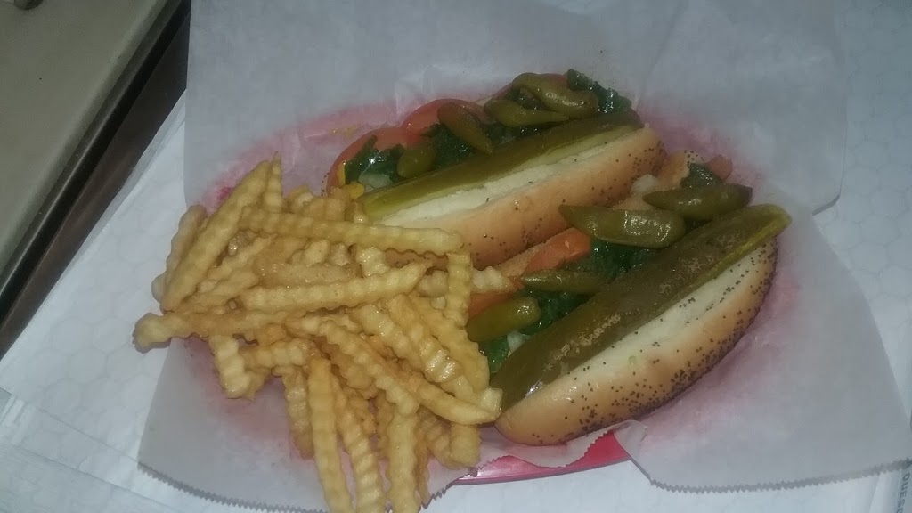 Red Dogs Sandwiches | 99 N Walworth Ave, Williams Bay, WI 53191, USA | Phone: (262) 245-1330