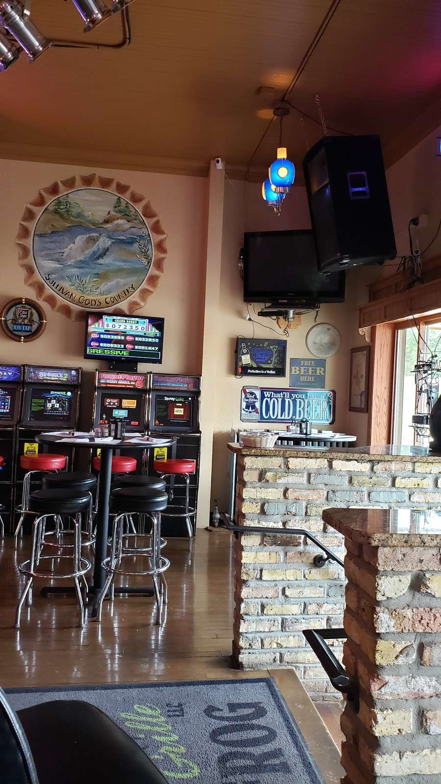 Black Frog Grille | 151 Main St, Sullivan, WI 53178, USA | Phone: (262) 593-8118