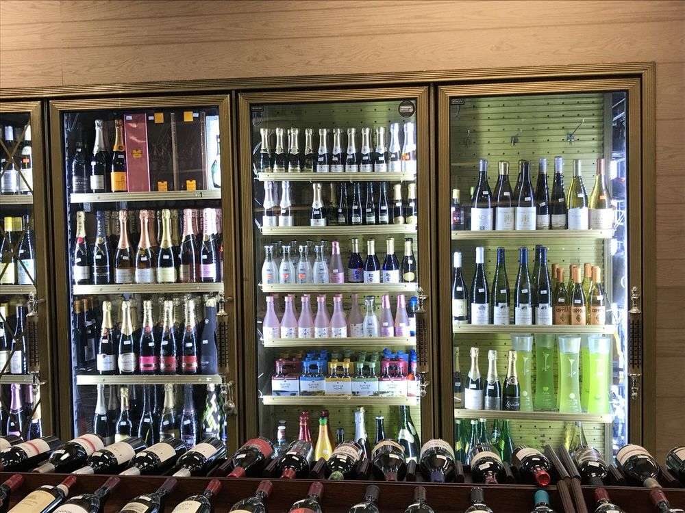Midtown Fine Wine & Spirits | 4610, 5956 W Olympic Blvd, Los Angeles, CA 90036, USA | Phone: (323) 954-8752