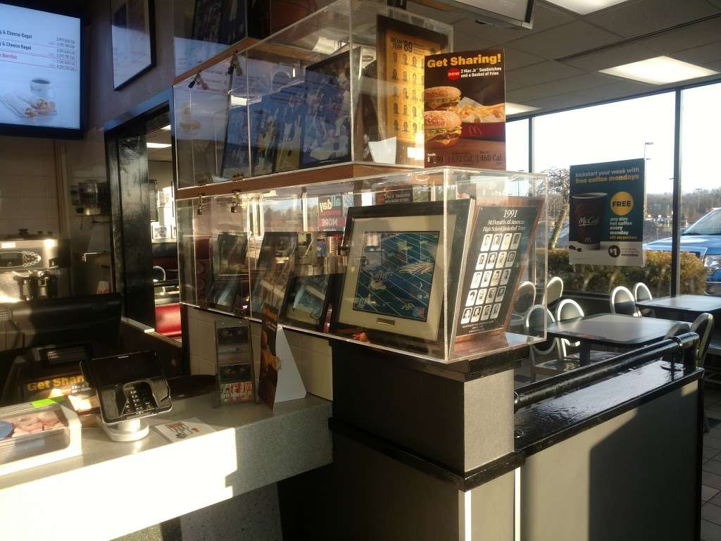 McDonalds | 1250 Newport Ave, South Attleboro, MA 02703, USA | Phone: (508) 399-7949