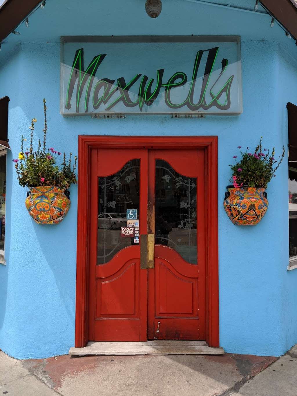 Maxwells Cafe | 13329 Washington Blvd, Los Angeles, CA 90066 | Phone: (310) 306-7829