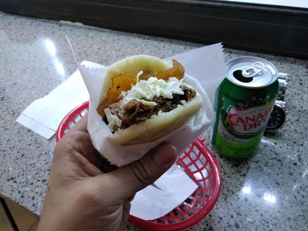 Arepa House DC | 2120 18th St NW, Washington, DC 20009, USA | Phone: (202) 588-0511