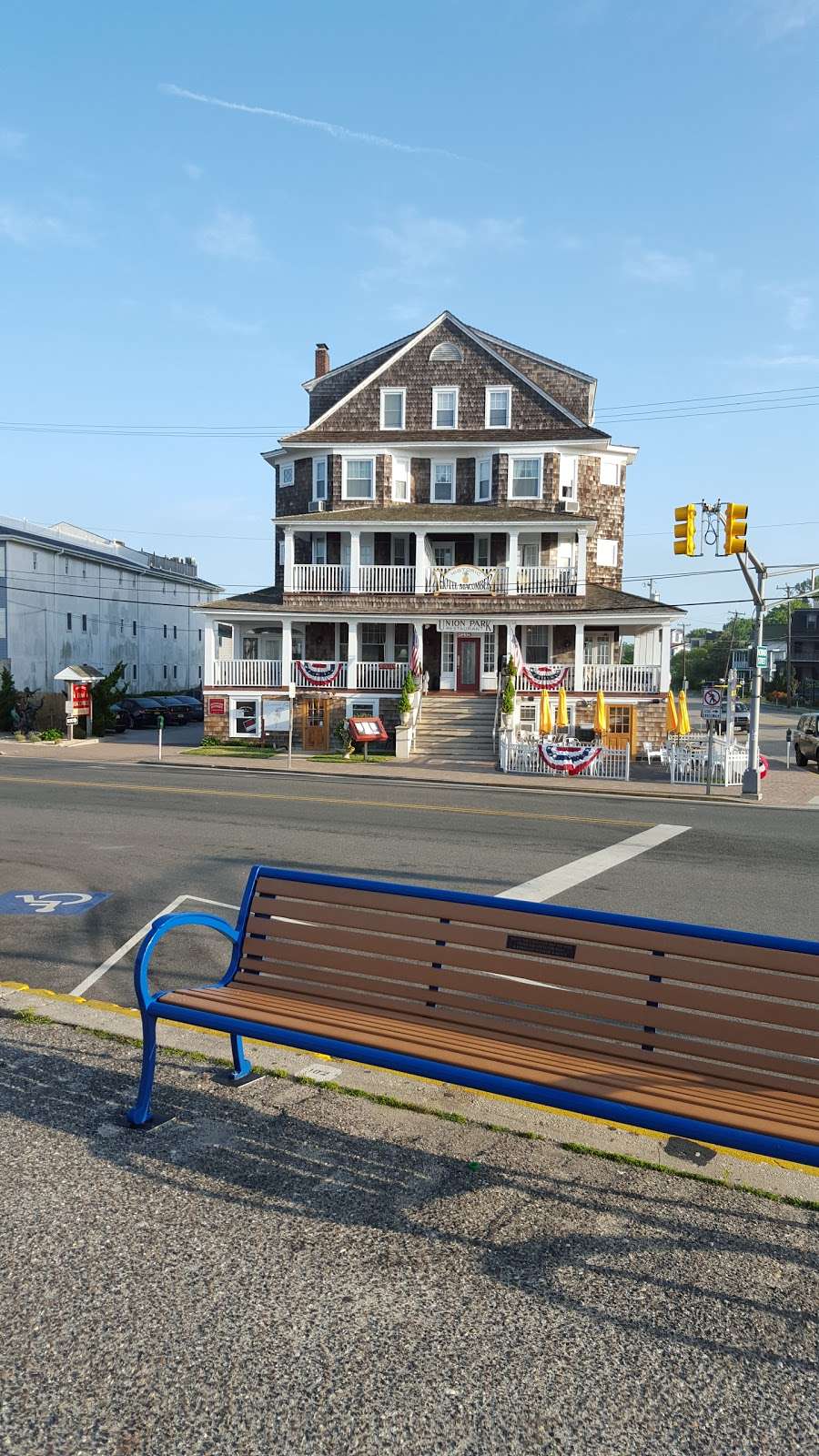 Hotel Macomber | 727 Beach Ave, Cape May, NJ 08204 | Phone: (609) 884-3020