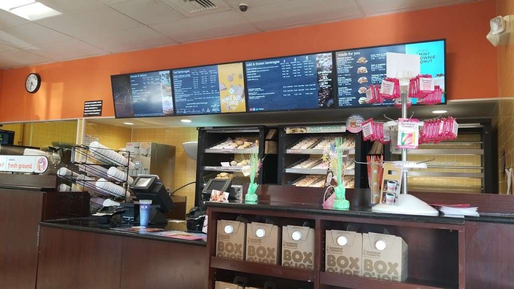 Dunkin Donuts | 42876 Truro Parish Dr, Ashburn, VA 20148, USA | Phone: (703) 723-0350