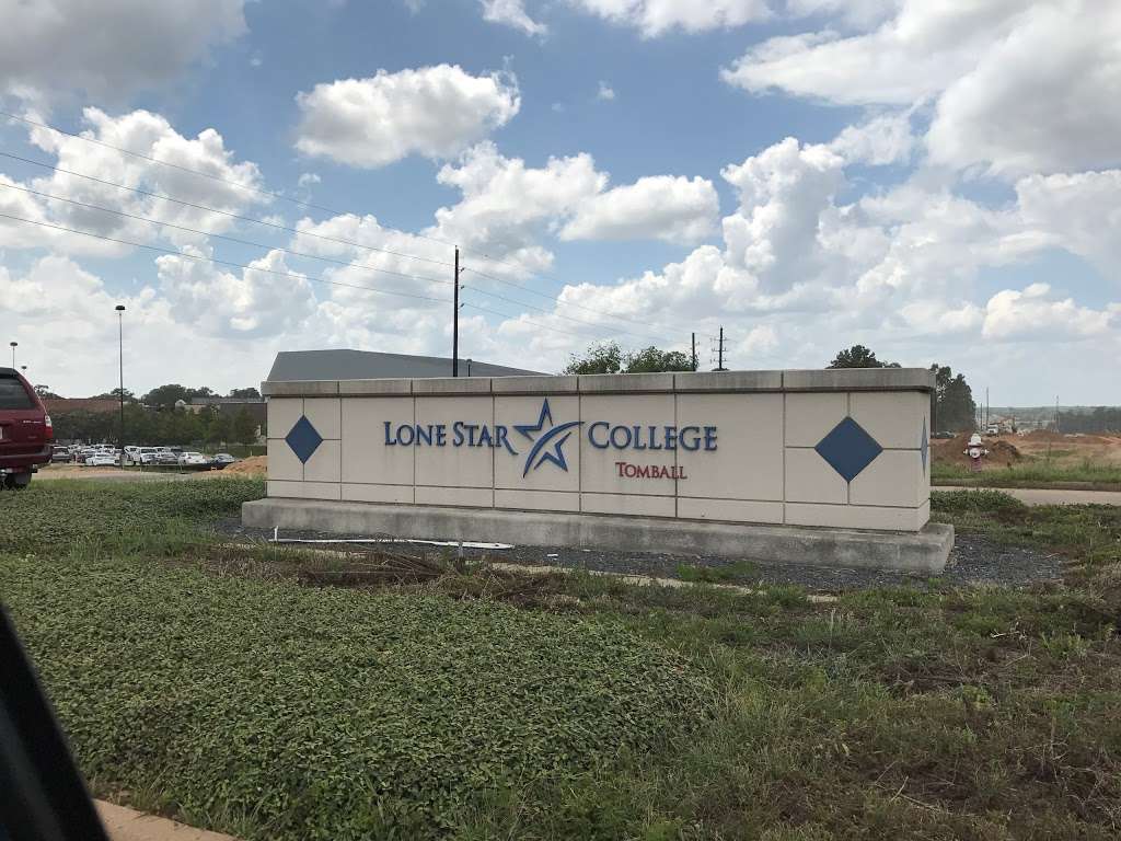 Lone Star College - Tomball Community Library | 30555 Tomball Pkwy, Tomball, TX 77375, USA | Phone: (832) 559-4200