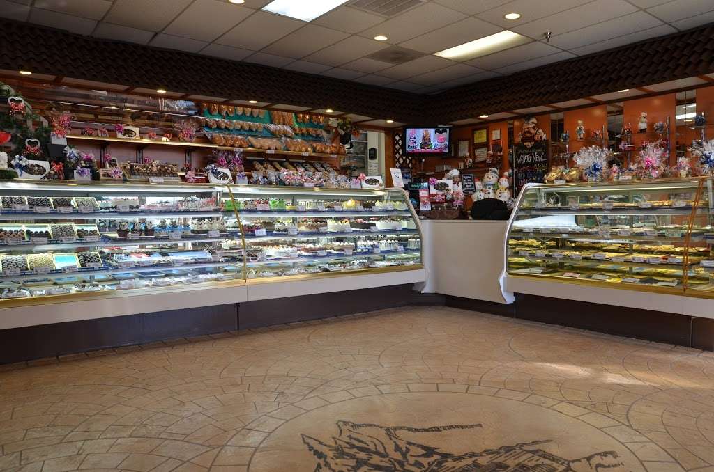 Wildewood Pastry Shop | 23415 Three Notch Rd #2031, California, MD 20619, USA | Phone: (301) 862-4177