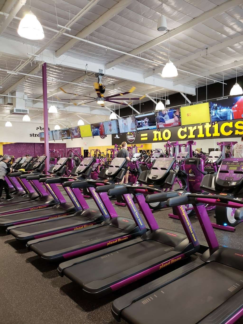 Planet Fitness 1625 W Camelback Rd Phoenix Az 85015 Usa