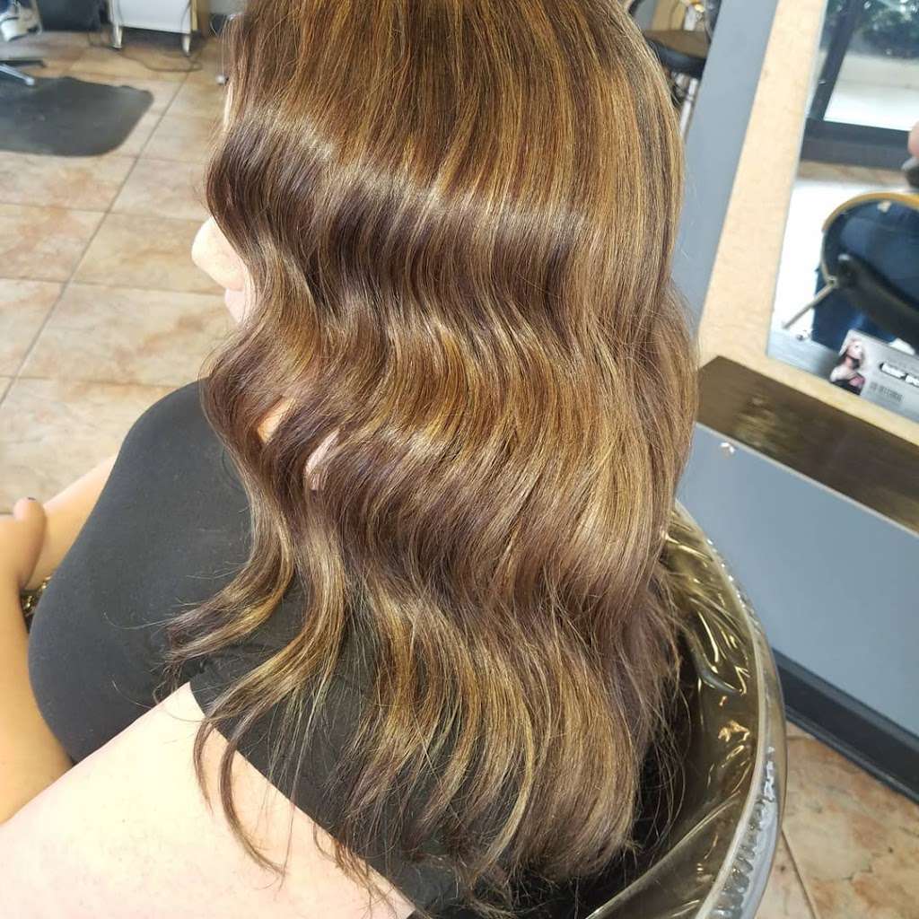 Hair Performers | 9510 S Roberts Rd, Hickory Hills, IL 60457, USA | Phone: (708) 430-4247