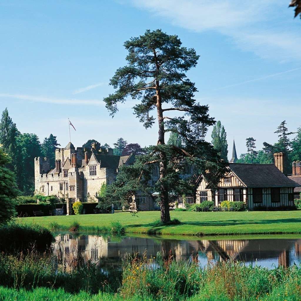 Hever Castle Luxury Bed & Breakfast | Hever Castle, Hever TN8 7NG, UK | Phone: 01732 861800