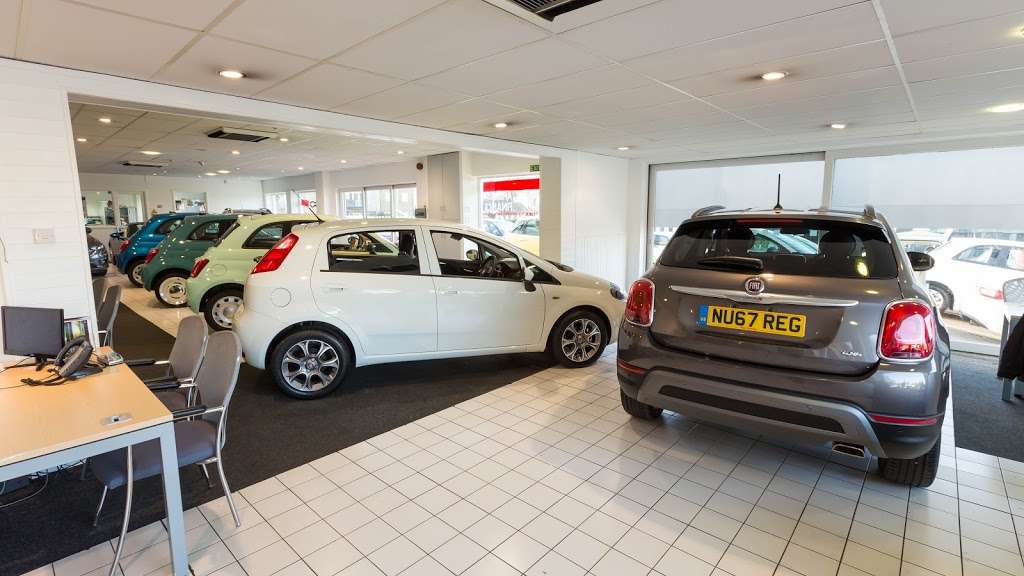 Glyn Hopkin Fiat & Abarth Buckhurst Hill | Epping New Rd, Buckhurst Hill IG9 5TZ, UK | Phone: 020 8504 1171