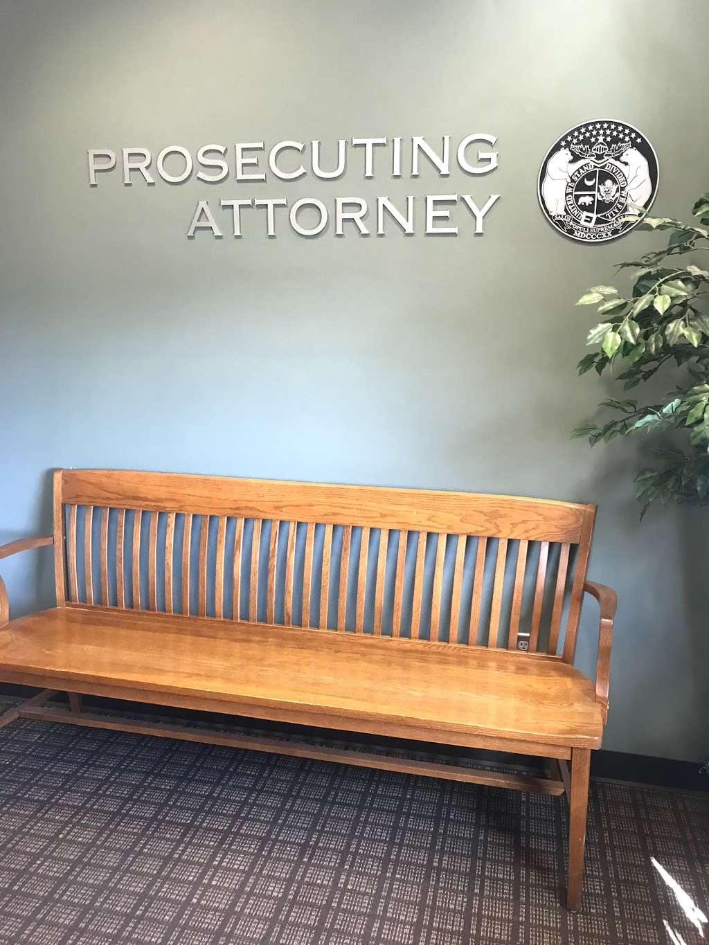 The Law Office of Zach V. Thomas - Olathe Defense Lawyer | 104 E Poplar St suite 100, Olathe, KS 66061 | Phone: (913) 717-9881