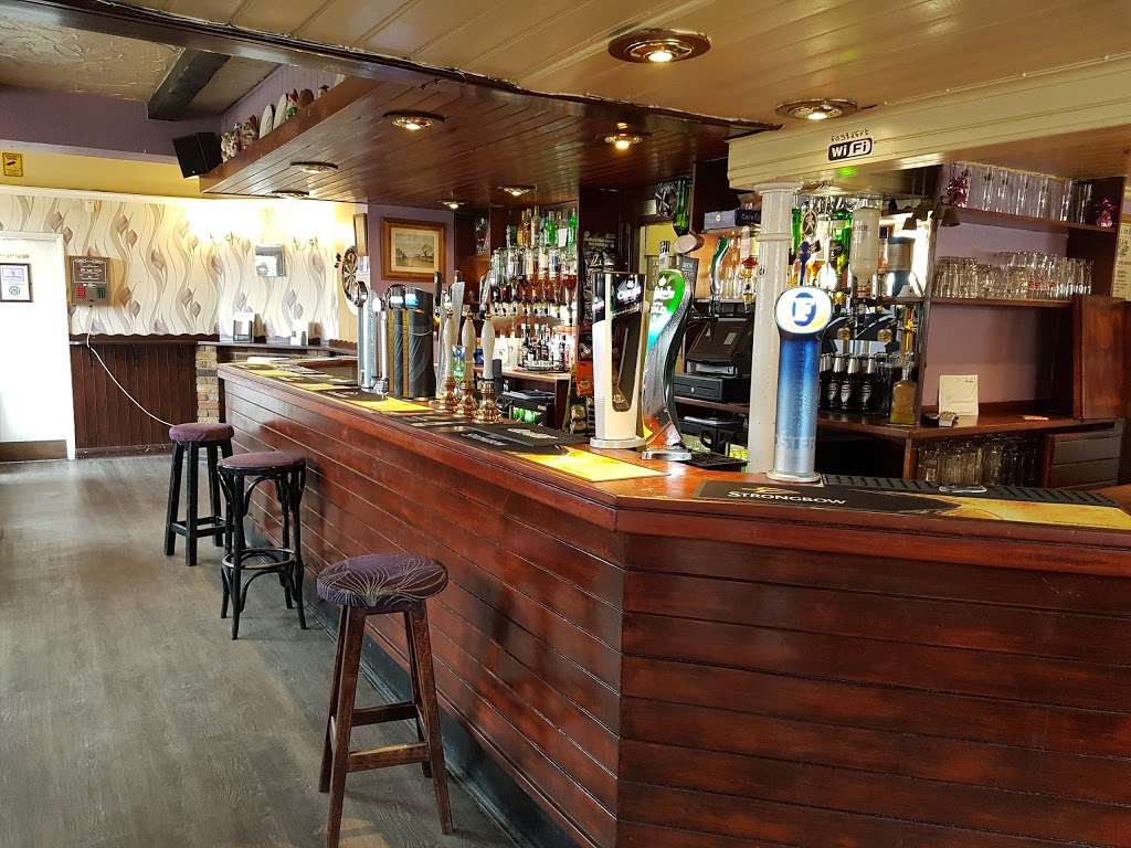 The Windmill Inn | 40 Commonside W, Mitcham CR4 4HA, UK | Phone: 020 8685 0333