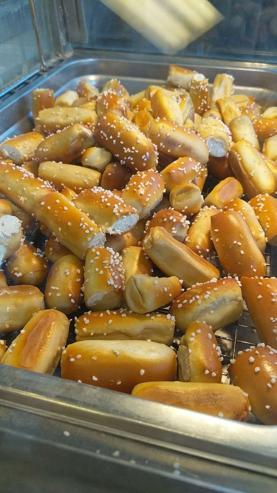 Philly Pretzel Factory - store  | Photo 2 of 2 | Address: 220 Wilmington West Chester Pike, Chadds Ford, PA 19317, USA | Phone: (610) 459-3150