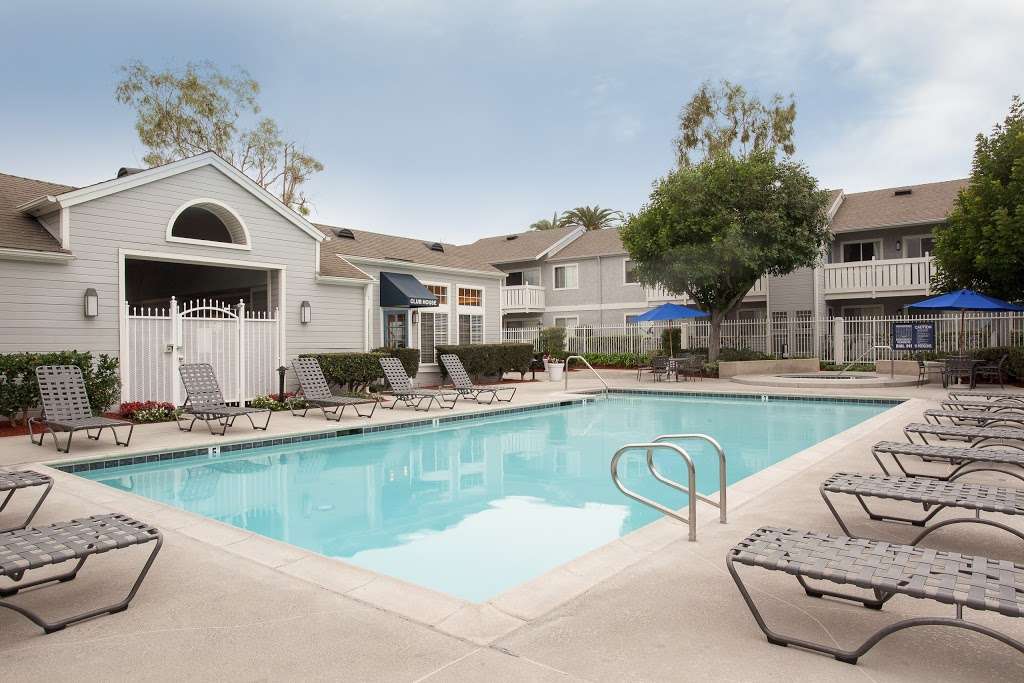 Hampton Pointe Apartments | 801 E Orangewood Ave, Anaheim, CA 92802, USA | Phone: (714) 978-3030