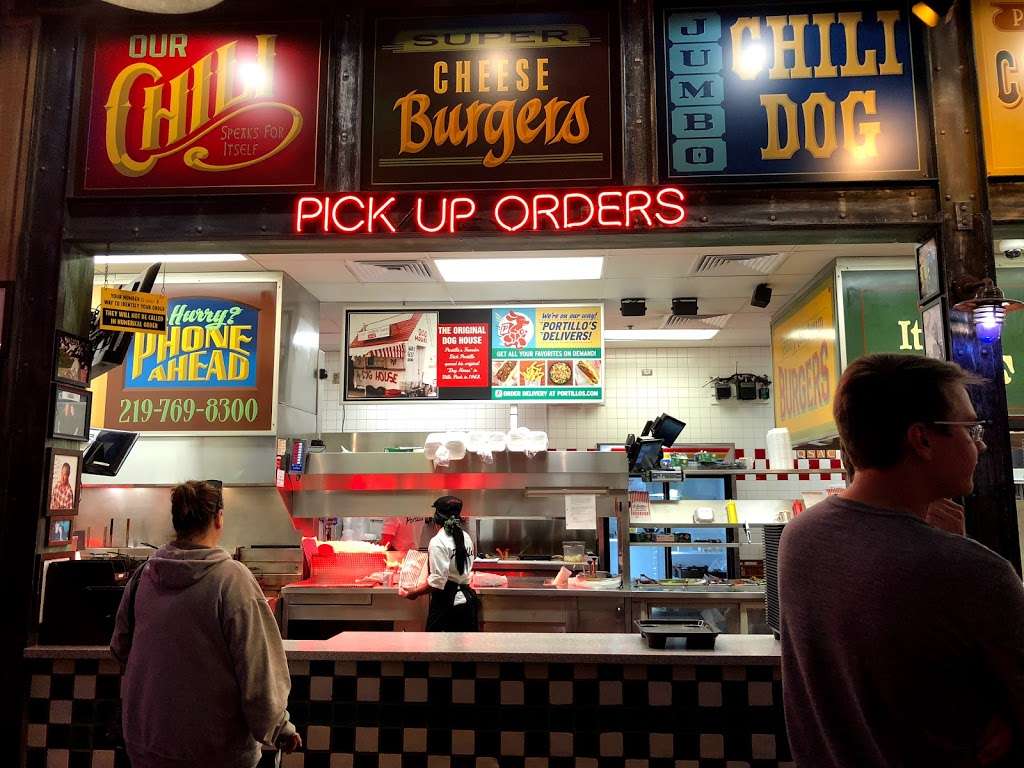 Portillos Hot Dogs | 555 E 81st Ave, Merrillville, IN 46410, USA | Phone: (219) 769-8300