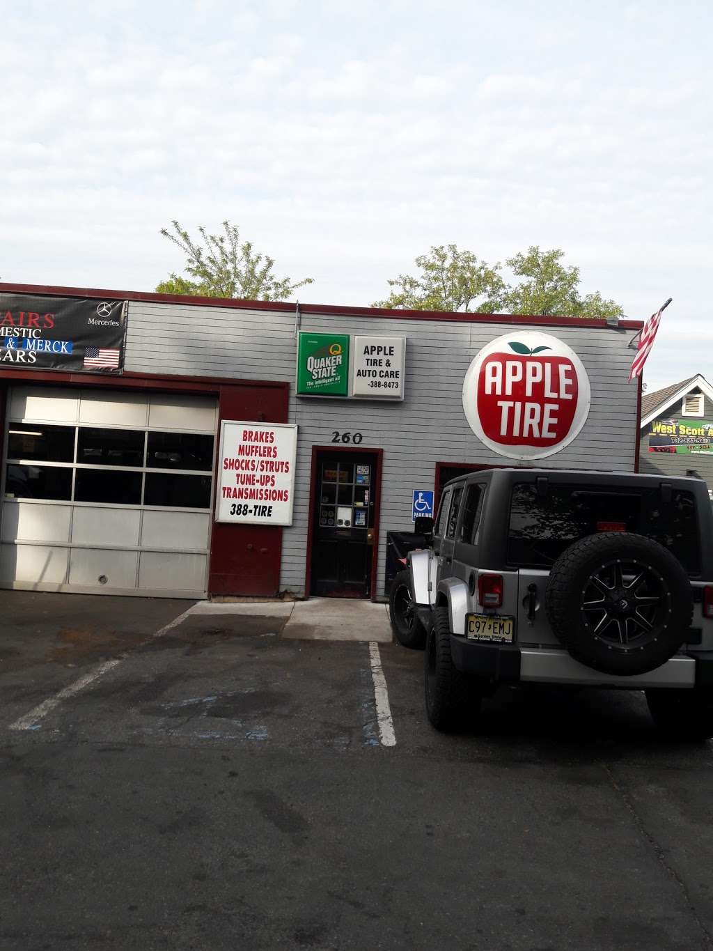 Apple Tire & Auto Care | 260 W Scott Ave, Rahway, NJ 07065 | Phone: (732) 388-8473