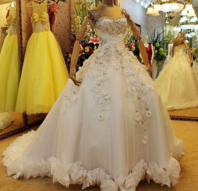 YZ Fashion & Bridal | 4710, 11225 Covello St, Sun Valley, CA 91352 | Phone: (213) 986-5869