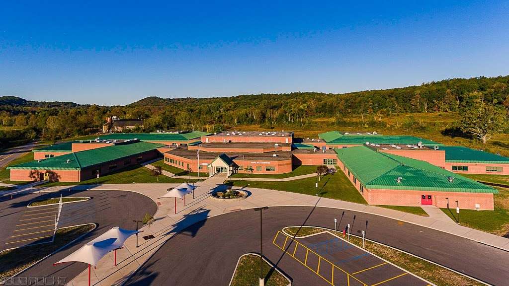 Maple Hill Elementary School | 491 County Rd 78, Middletown, NY 10940, USA | Phone: (845) 326-1740