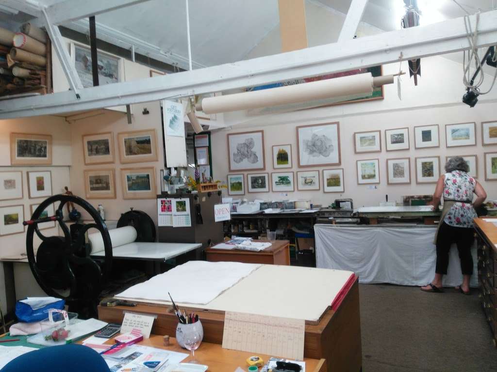 Studio Walls | Unit 2, Chart Stud Farm, Sevenoaks TN15 0ES, UK | Phone: 07876 373072