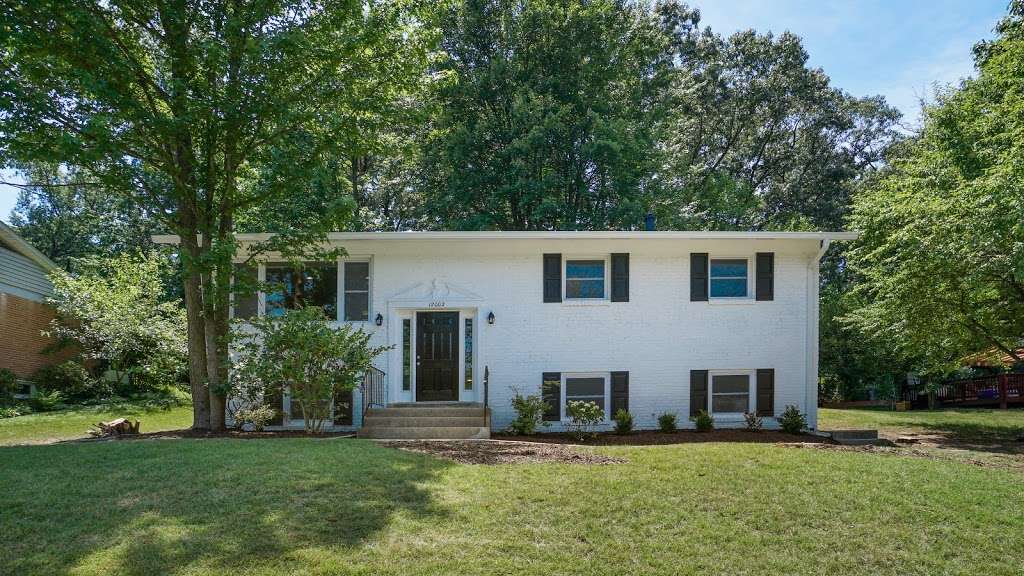 Carver Buys Houses | 4667 Beechwood Rd, Ellicott City, MD 21043, USA | Phone: (443) 364-8138