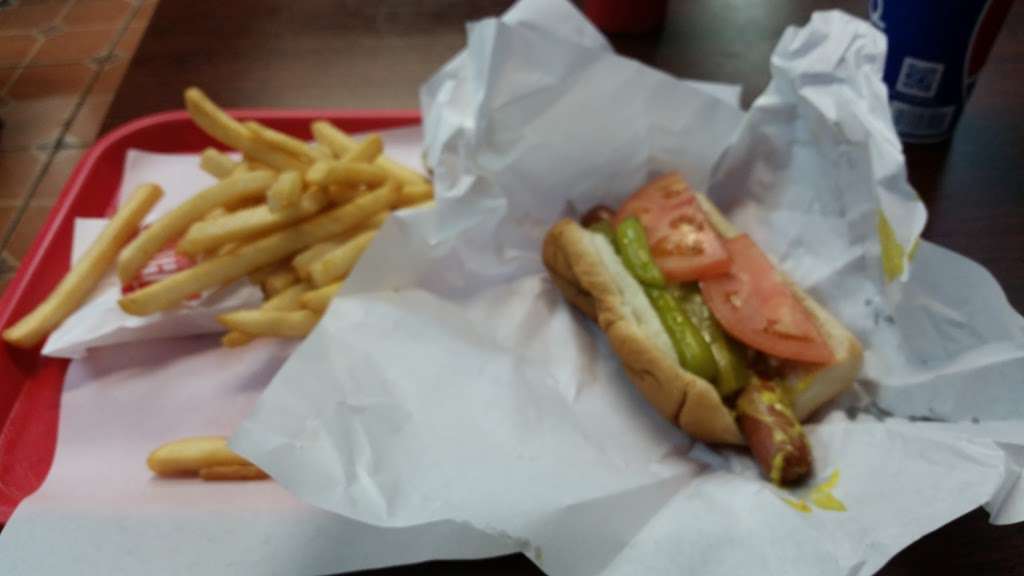 Donalds Famous Hot Dogs | 4759 S Central Ave, Chicago, IL 60638 | Phone: (708) 458-4343