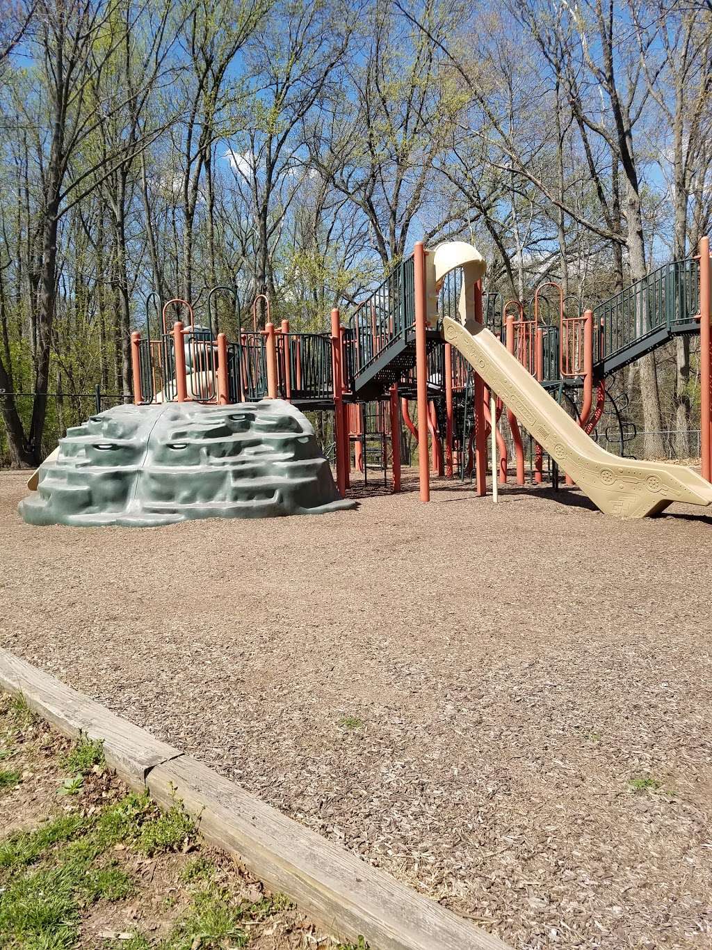 Mohawk Park | 20-, 24 Mohawk Dr, Cranford, NJ 07016