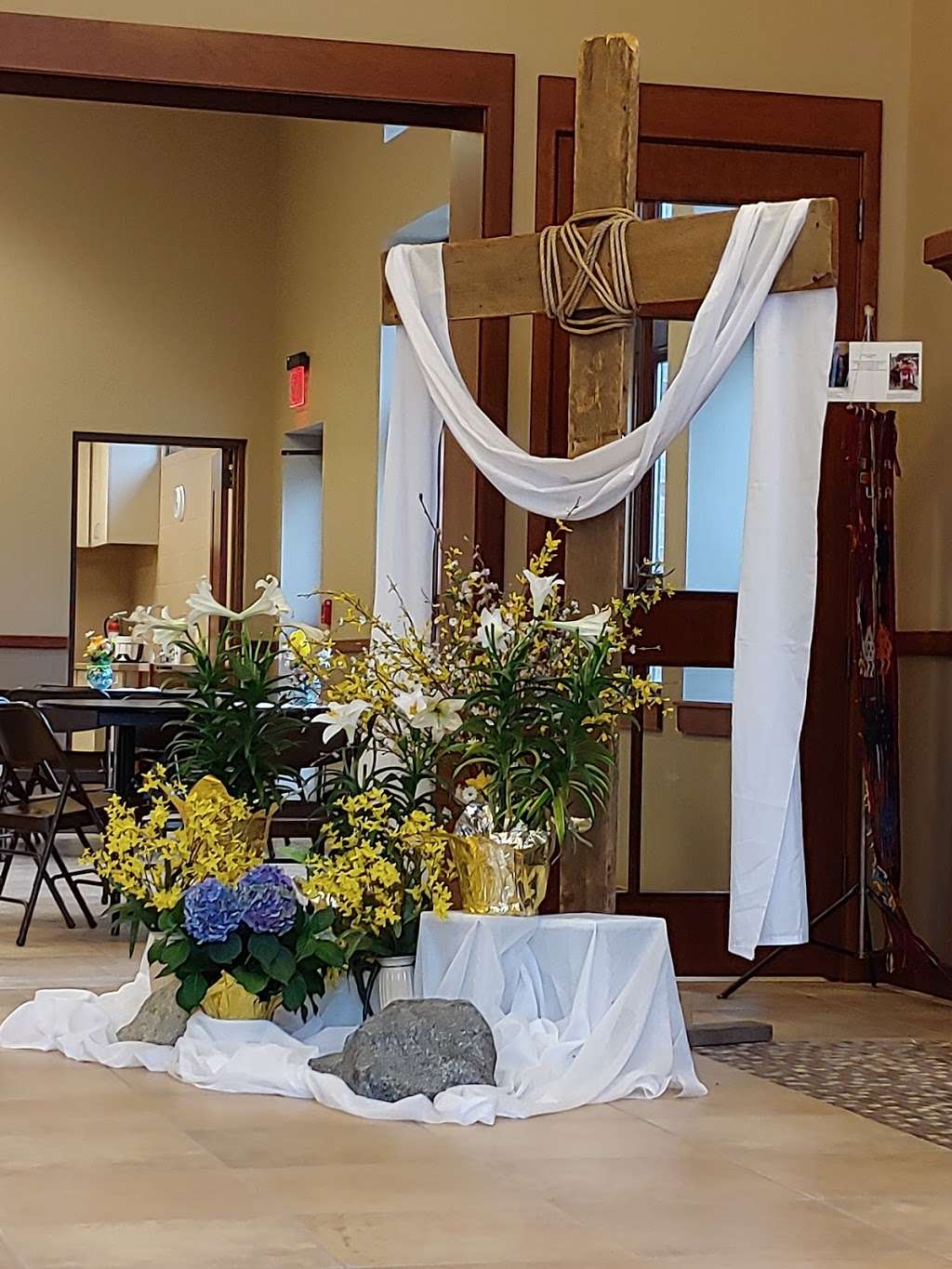 Divine Mercy Parish | 800 Marquette Ave, South Milwaukee, WI 53172, USA | Phone: (414) 762-6810