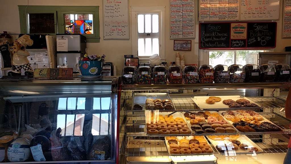 Stoken Donuts & Deli | 2320 Belshaw St, Mojave, CA 93501, USA | Phone: (661) 824-2599