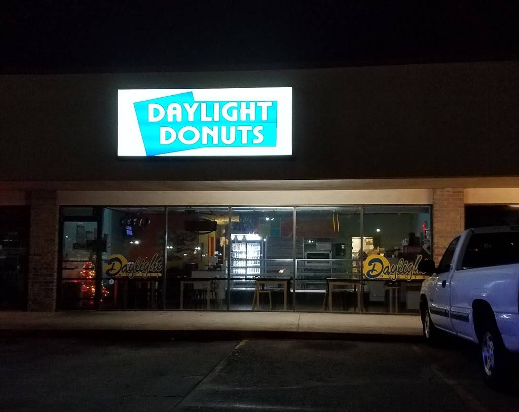 Daylight Donuts | 9422 N Council Rd, Oklahoma City, OK 73162, USA | Phone: (405) 721-1126